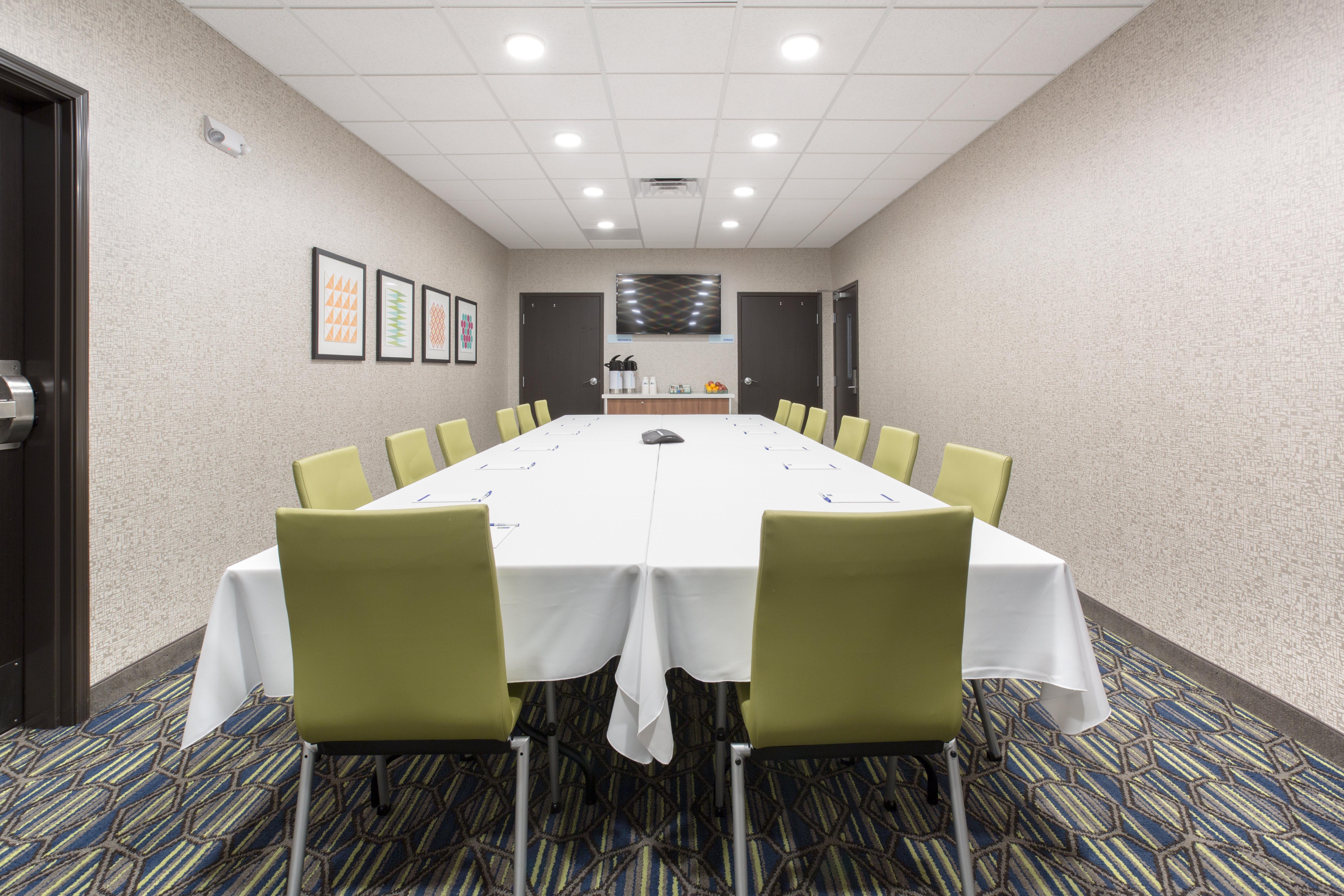 Holiday Inn Express & Suites - Rapid City - Rushmore South By Ihg Exterior foto