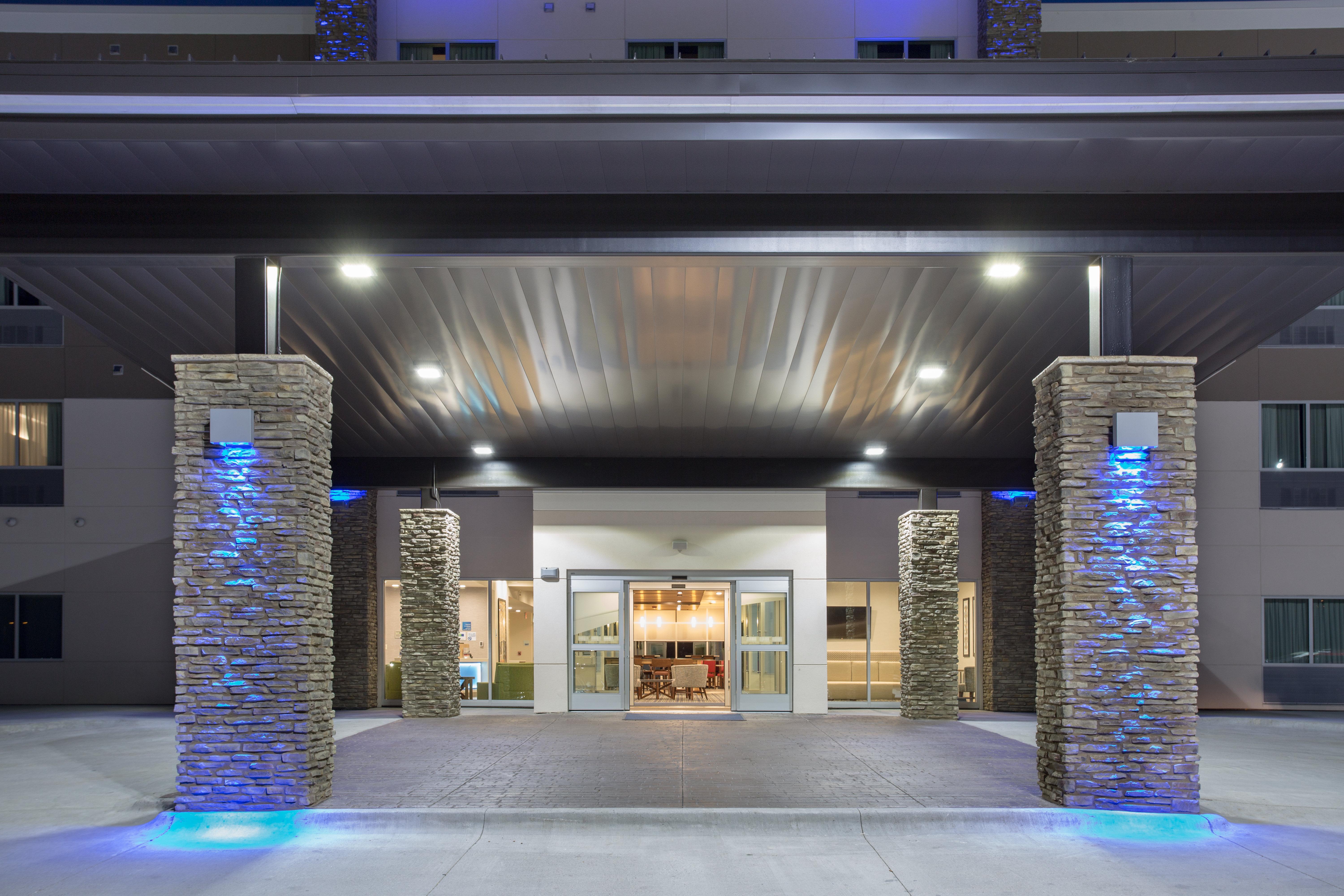 Holiday Inn Express & Suites - Rapid City - Rushmore South By Ihg Exterior foto